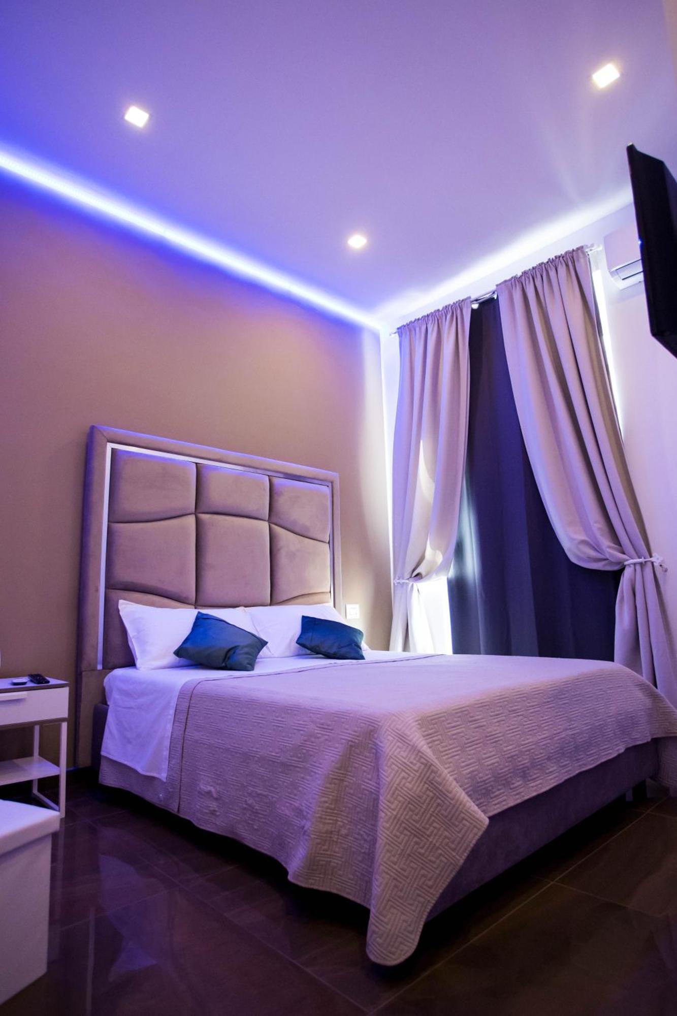 Palazzo 15 Napoli Bed & Breakfast Екстериор снимка
