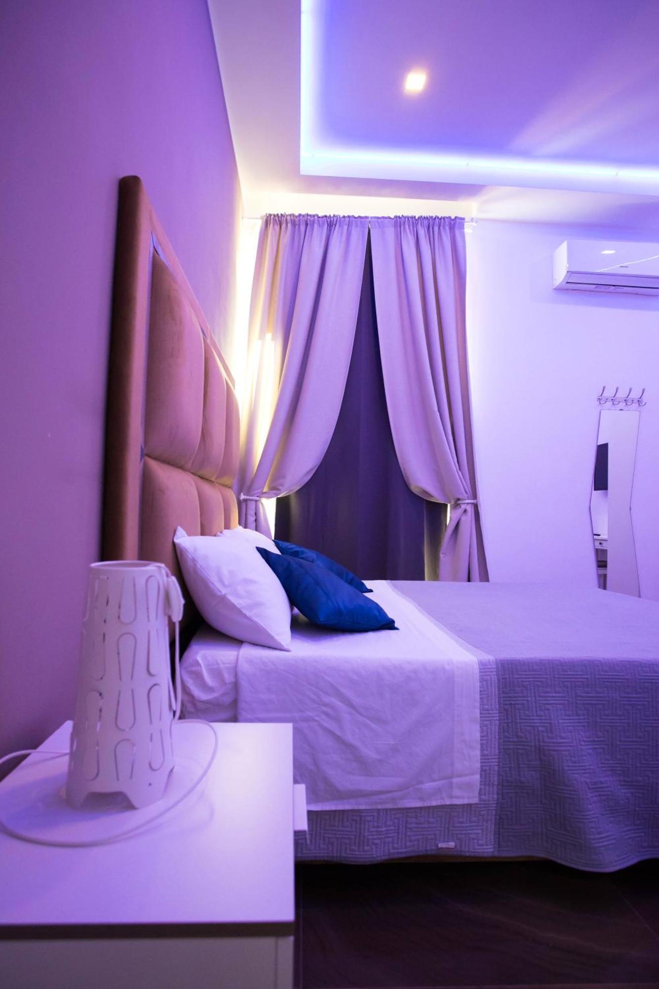 Palazzo 15 Napoli Bed & Breakfast Екстериор снимка