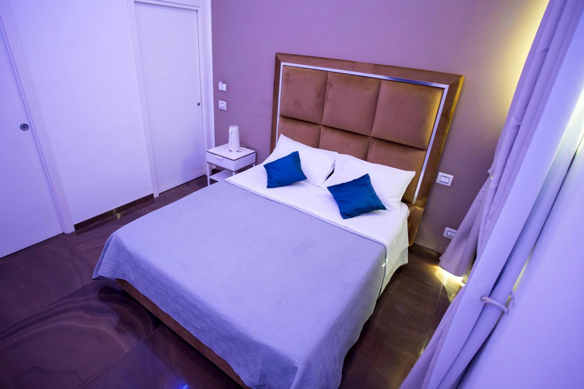 Palazzo 15 Napoli Bed & Breakfast Екстериор снимка